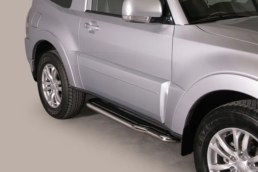 Short side steps ø50, mirror polished — Mitsubishi Pajero (2007–2014)