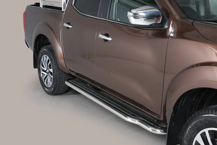 Extra-long side steps ø50, mirror polished — Nissan Navara NP300 (2015–)
