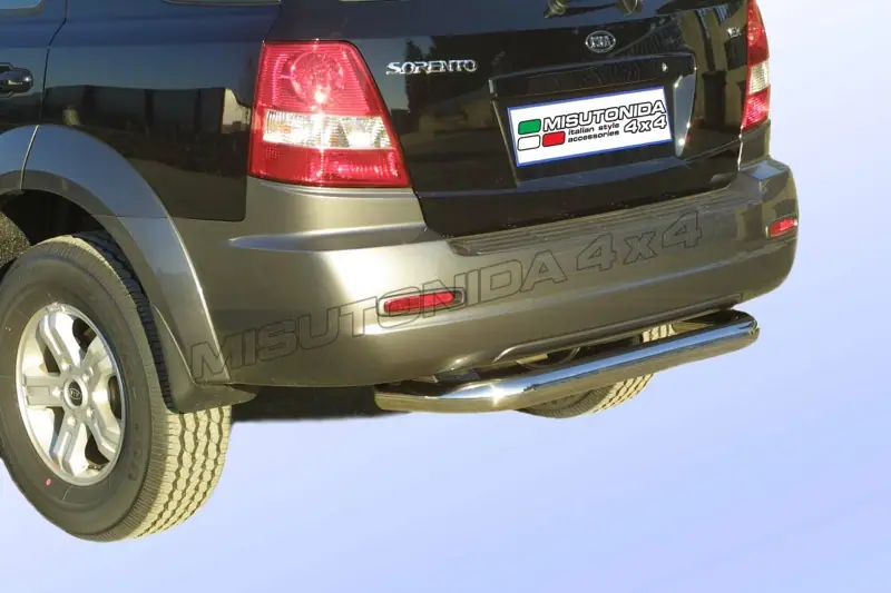 Центральная задняя защита ø76, полированная — Kia Sorento (2002–2006)