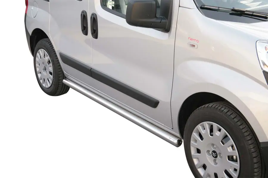 Боковые трубы с заваренными торцами ø63, полированная — Citroën Nemo (2007–)