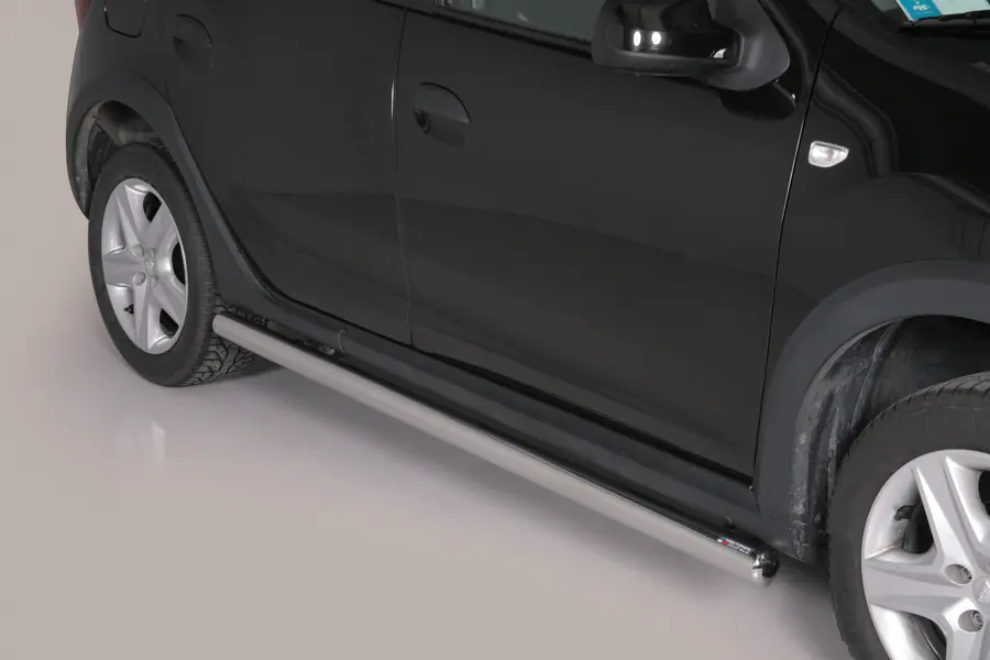 Боковые трубы ø63, полированная — Dacia Sandero Stepway (2013–2020)