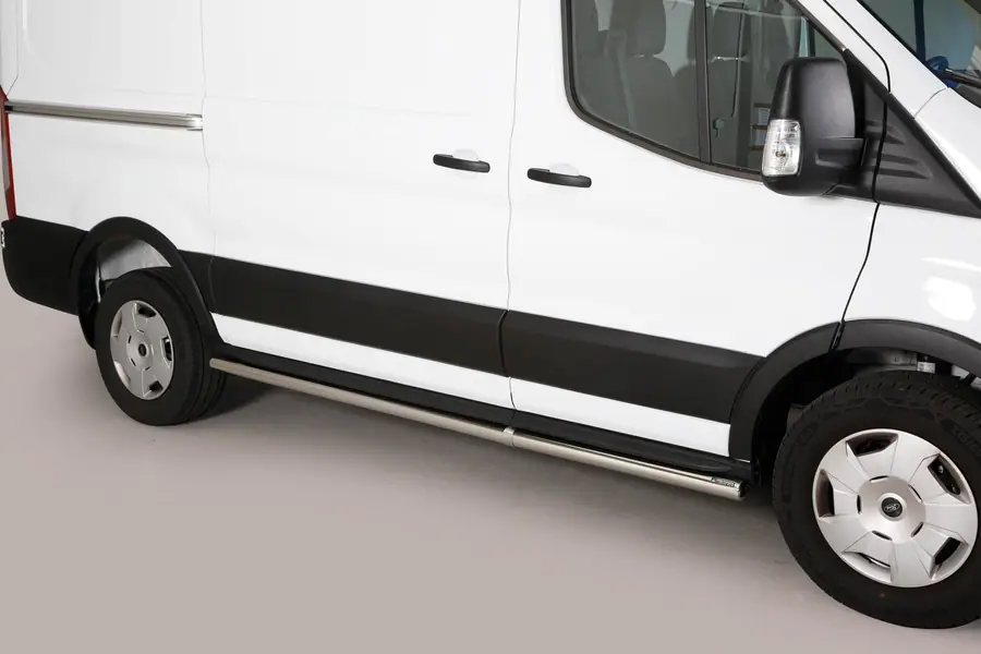 Küljetorud, keevitatud otstega ø63, poleeritud — Ford Transit (2014–)