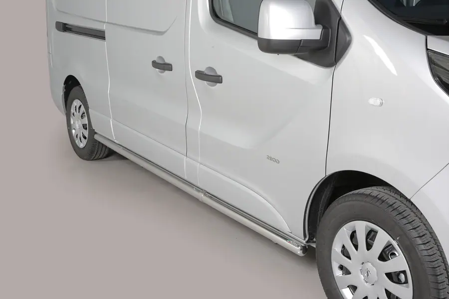 Боковые трубы с заваренными торцами ø63, полированная — Fiat Talento (2016–)