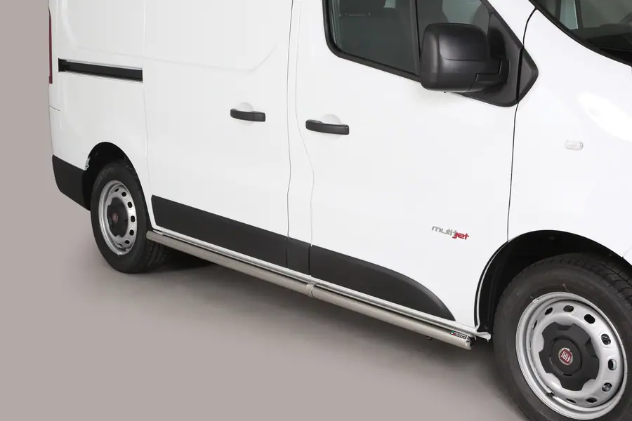 Боковые трубы с заваренными торцами ø63, полированная — Fiat Talento (2016–)