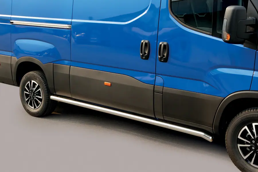 Side bars with welded caps ø63, mirror polished — Iveco Daily (2019–)