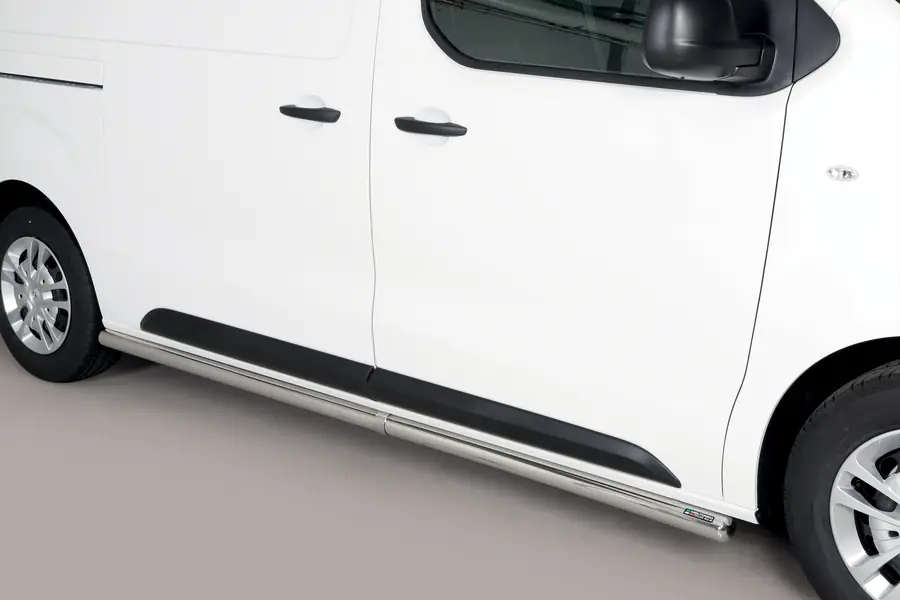 Боковые трубы с заваренными торцами ø63, полированная — Opel Vivaro (2014–)