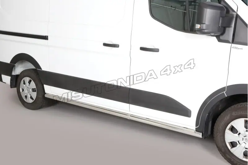 Küljetorud, keevitatud otstega ø63, poleeritud — Nissan Interstar (2024–)