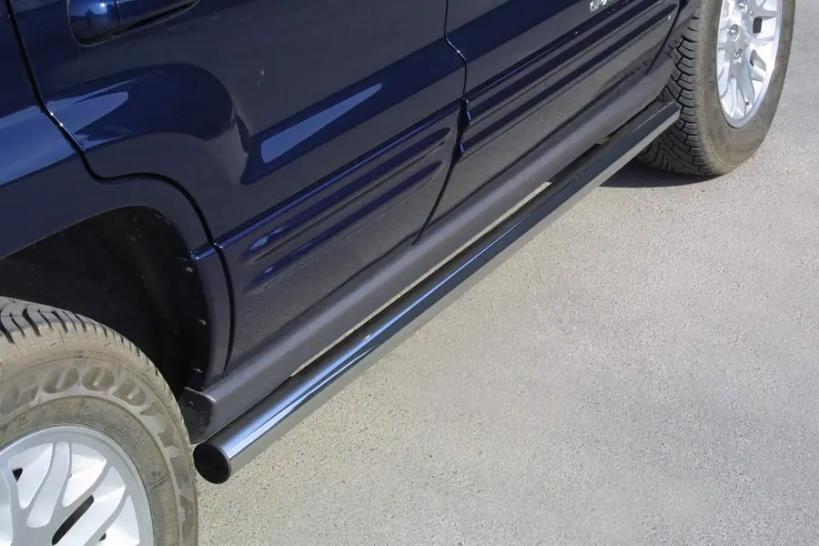 Боковые трубы ø63, полированная — Jeep Grand Cherokee (1999–2005)