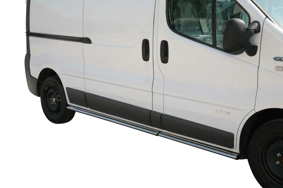 Овальные боковые трубы øovaal, полированная — Renault Trafic (2001–2014)