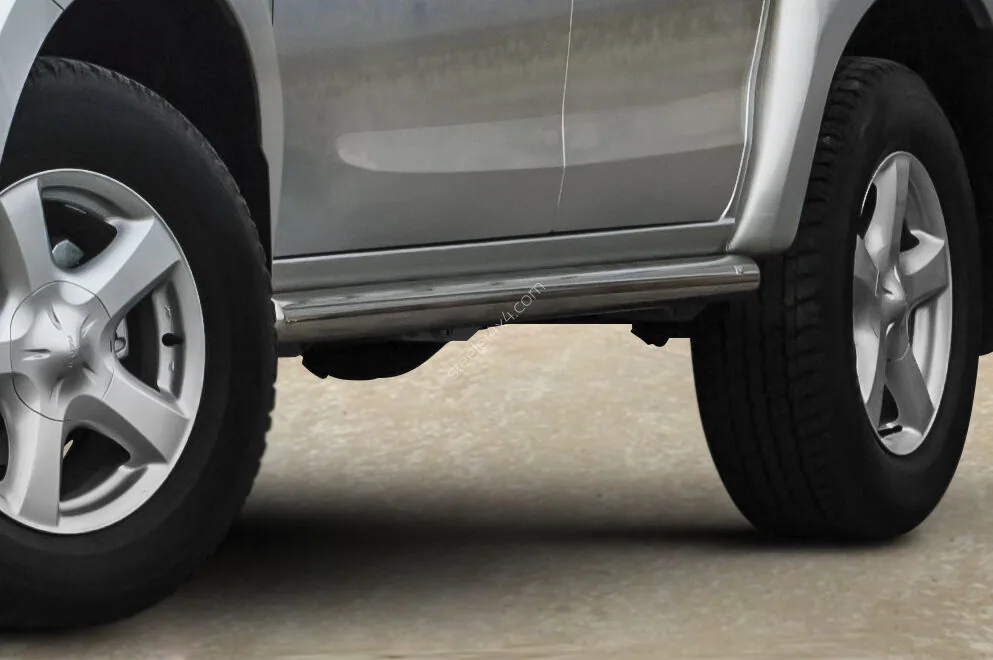 Roostevabad küljetorud — Isuzu D-Max (2012–2017)