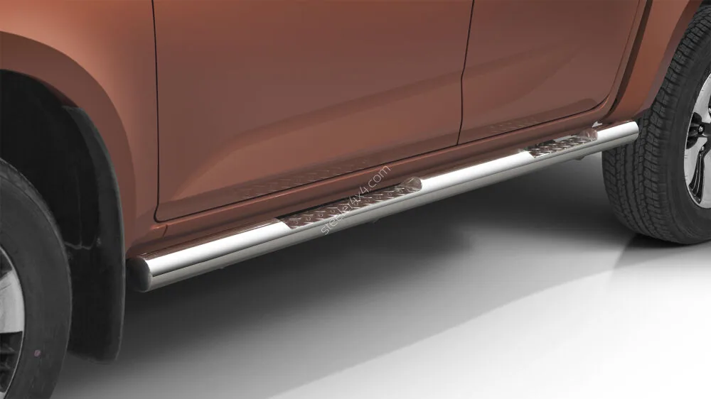 Stainless steel side bars with checker plate steps — Isuzu D-Max (2020–)