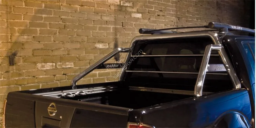 Single hoop roll-bar — Nissan Navara (2010–2015)