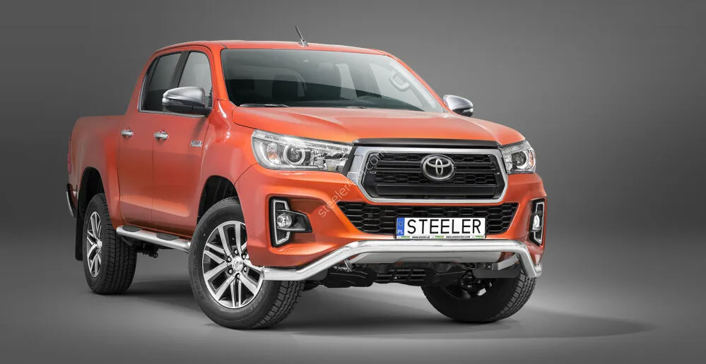 Low spoiler bar — Toyota Hilux (2018–)