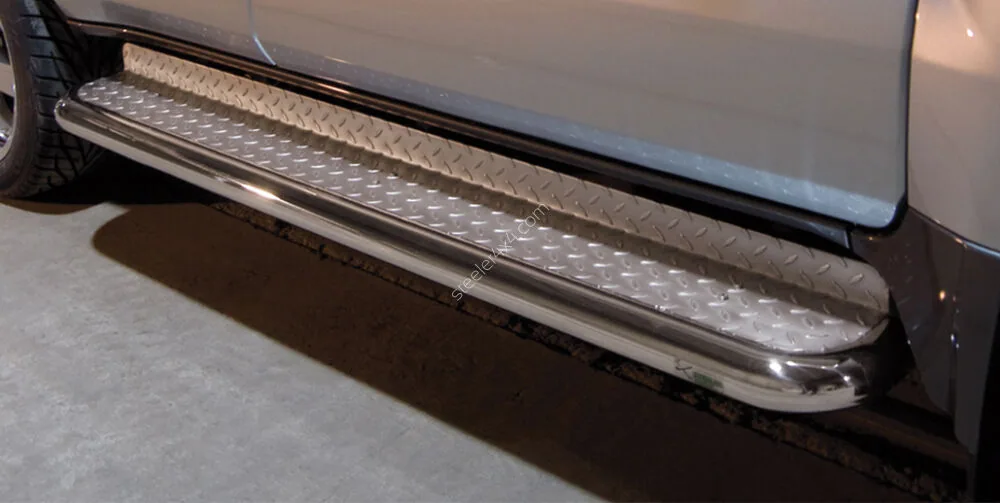 Stainless steel side steps with checker plate — Toyota Land Cruiser 120 (2003–2009)