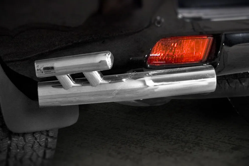 Rear corner protection — Toyota Land Cruiser 150 (2010–2013)