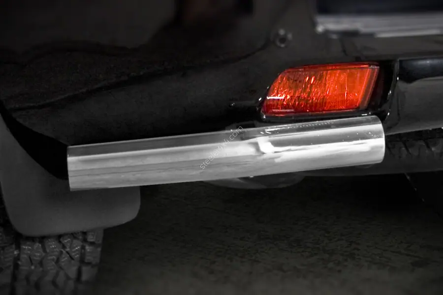 Rear corner protection — Toyota Land Cruiser 150 (2010–2013)