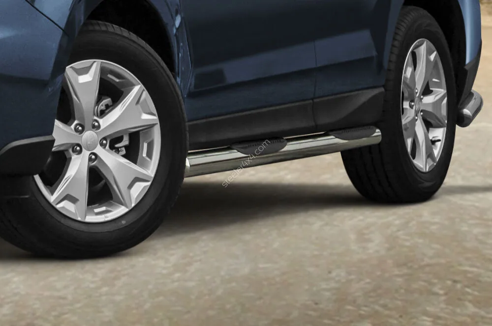 Пороги-трубы из нержавейки с пластиковыми ступенями — Subaru Forester (2013–)