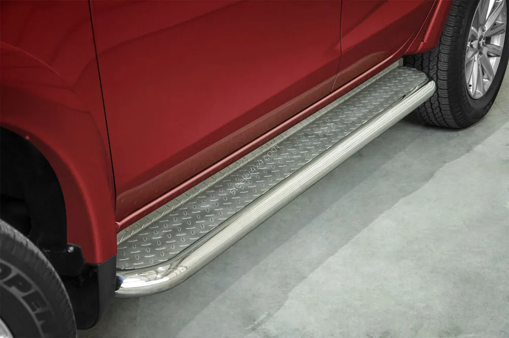 Stainless steel side steps with checker plate — Fiat Fullback (2015–)