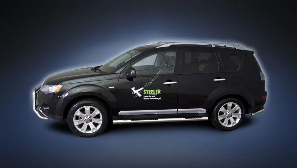 Roostevabad küljetorud rihveldatud astmetega — Mitsubishi Outlander (2007–2010)