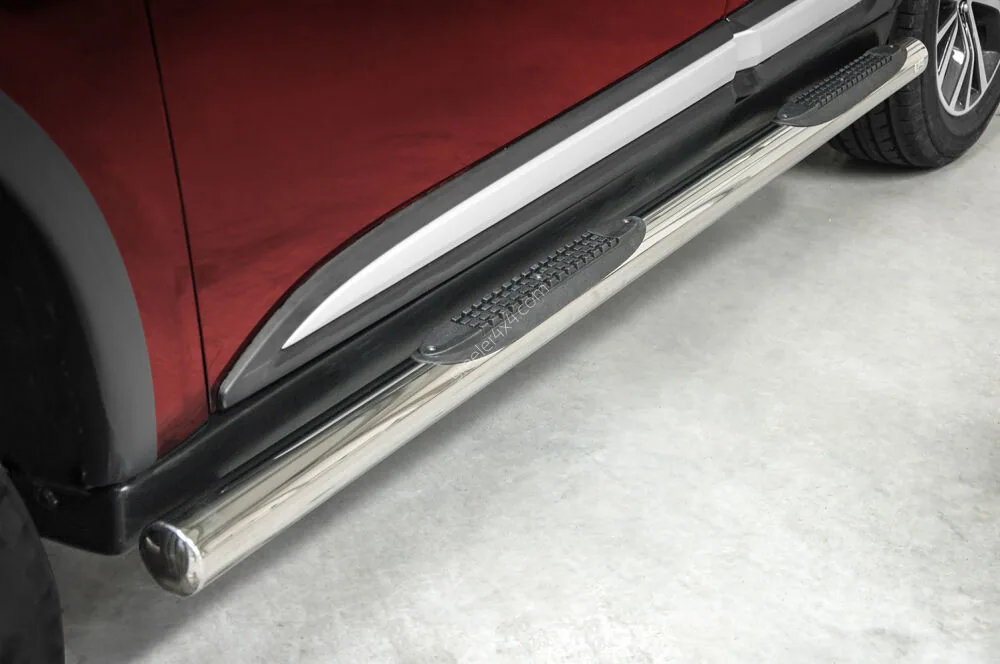 Roostevabad küljetorud plastastmetega — Mitsubishi Outlander (2018–)