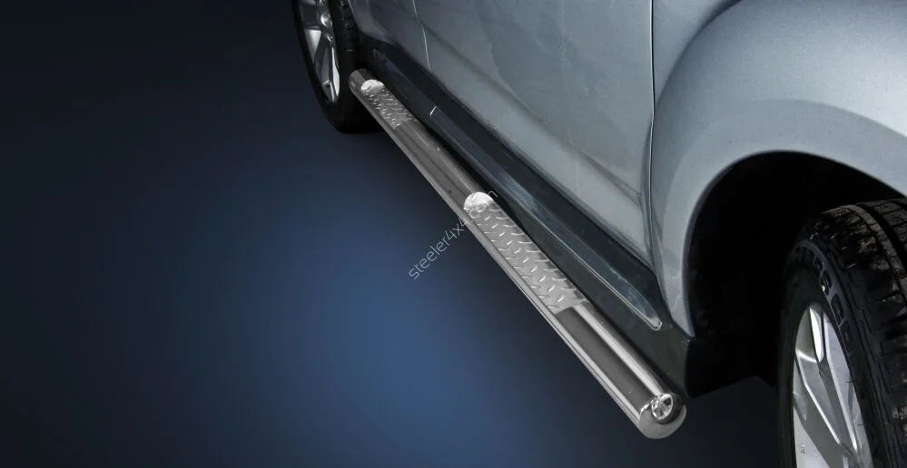 Roostevabad küljetorud rihveldatud astmetega — Mitsubishi Outlander (2010–2012)