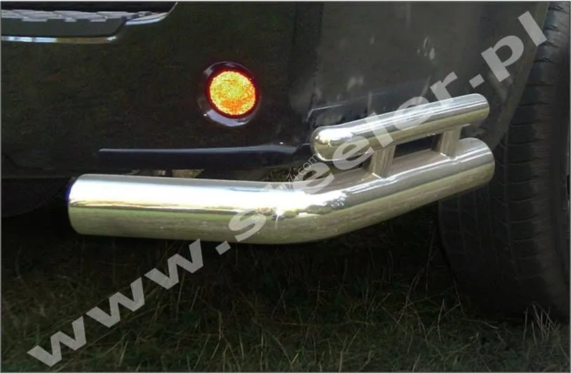 Rear corner protection — Nissan Pathfinder (2010–)