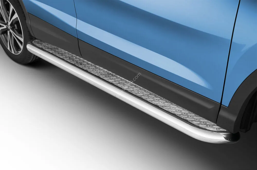 Stainless steel side steps with checker plate — Nissan Qashqai (2017–)