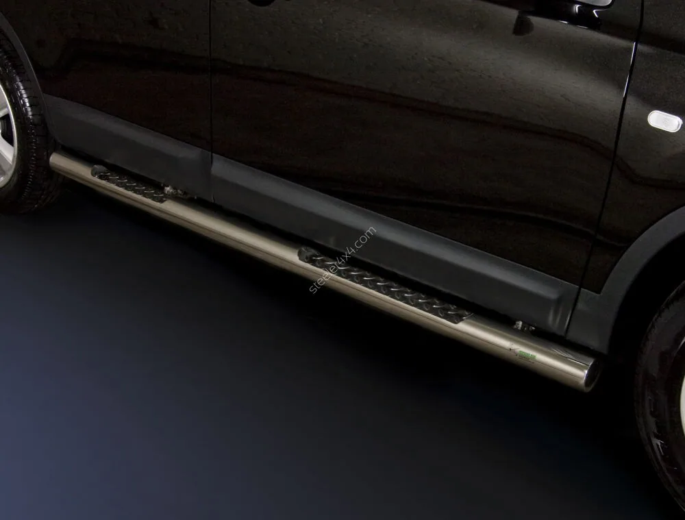 Roostevabad küljetorud rihveldatud astmetega — Nissan Qashqai (2010–2013)