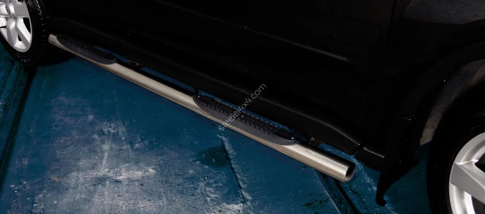 Stainless steel side bars with plastic steps — Nissan X-Trail (2007–2010)